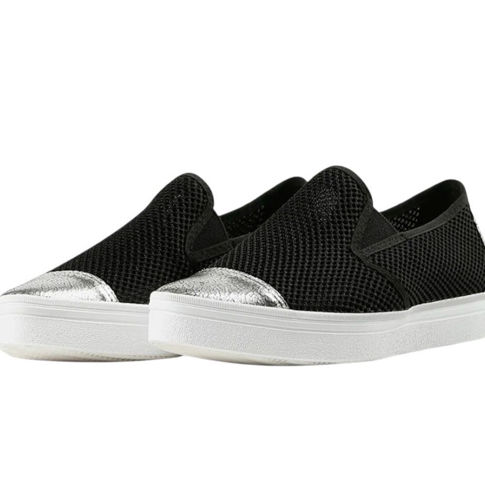 All Black Next Cool Sneak in Black/Silver - 39.5 - NWOB